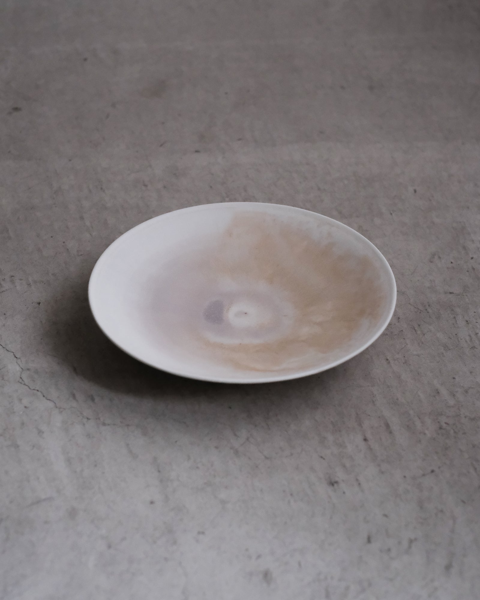 プレート 27cm 白｜𠮷田太郎